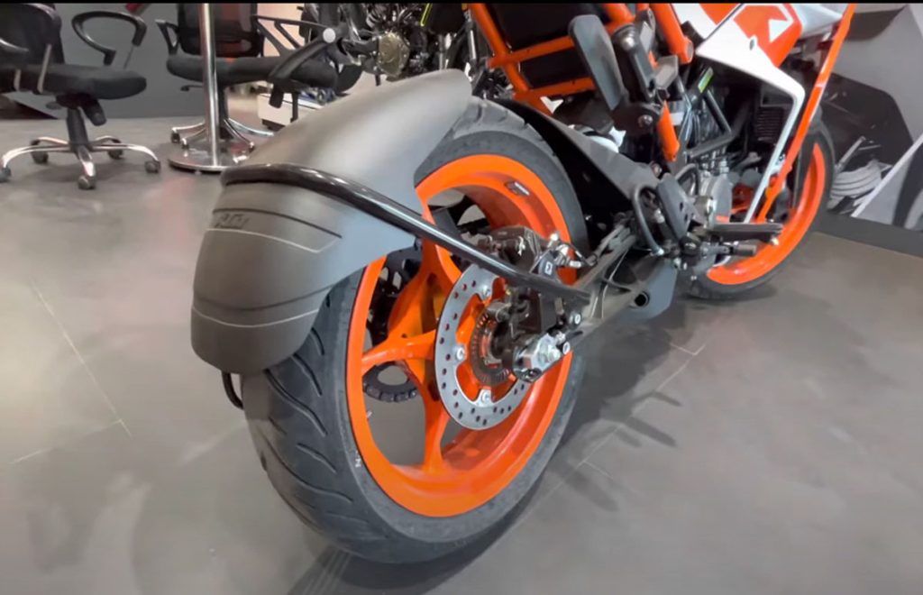 KTM RC 125 Tyre