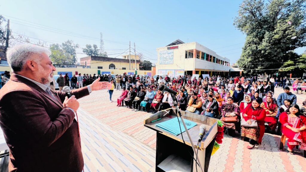 Cabinet Minister Lal Chand Kataruchak ask Mega Parents Teacher Meeting