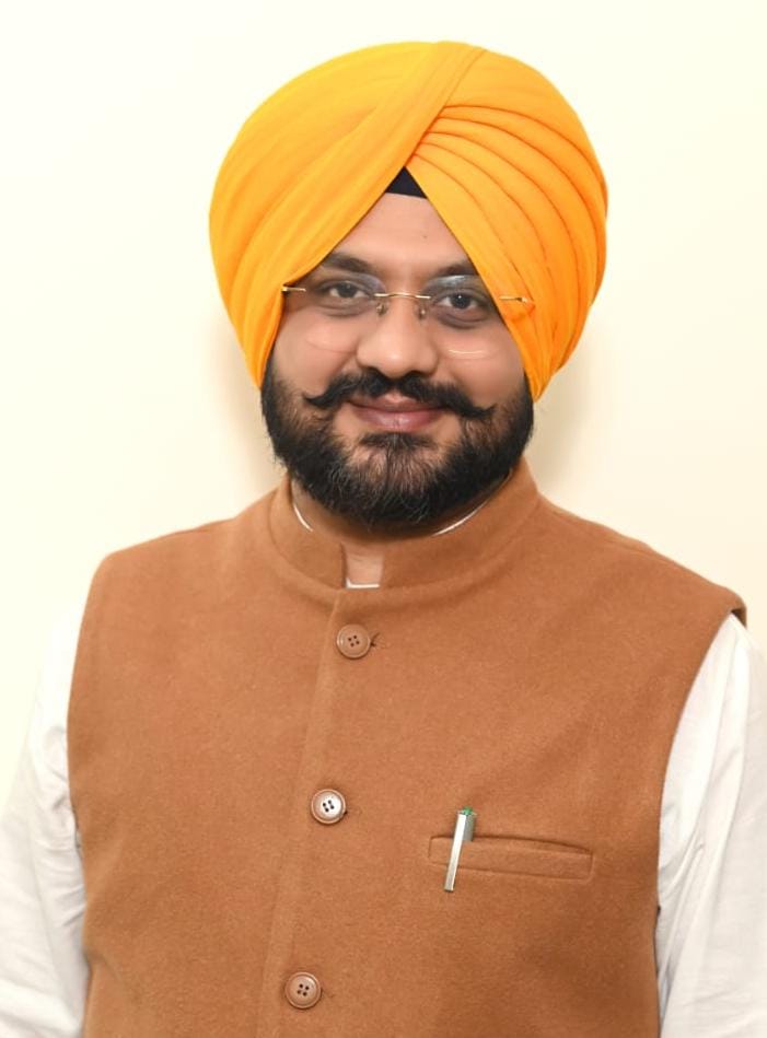 Cabinet minister Tarunpreet Singh Sond told about Mahatma Gandhi Nrega Job Card