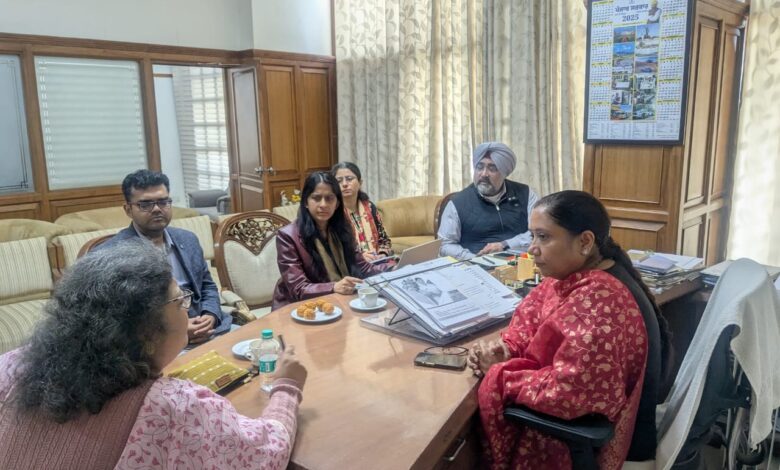 Cabinet Minister Dr Baljit Kaur told about Government Schemes