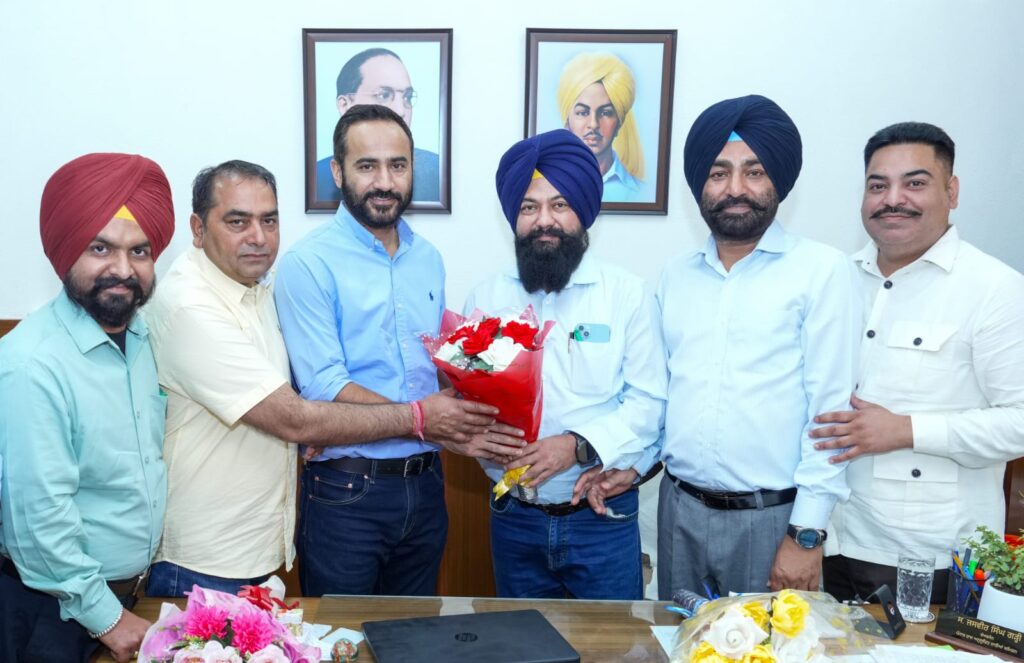 Meet Hayer told about Scolarships for SC Students