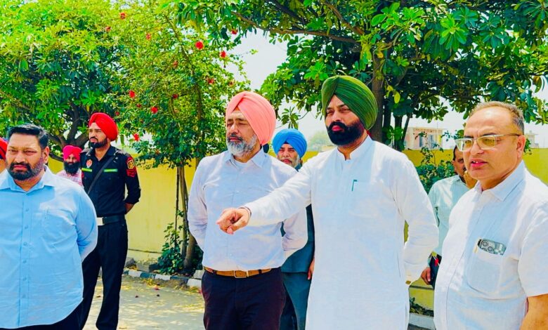 Minister Laljit Singh Bhullar told about Transport Services with Hams Technology