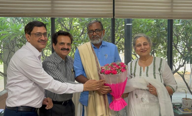 Kerala Agriculture Minister visits Punjab State Food Commission office