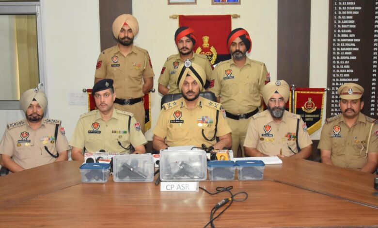Cross-border arms smuggling racket busted