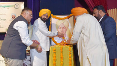 Young people should follow in the footsteps of Shaheed-e-Azam Bhagat Singh.