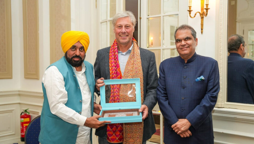 Bhagwant Mann Meets Legendary Hockey Player Floris Jan Bovelander