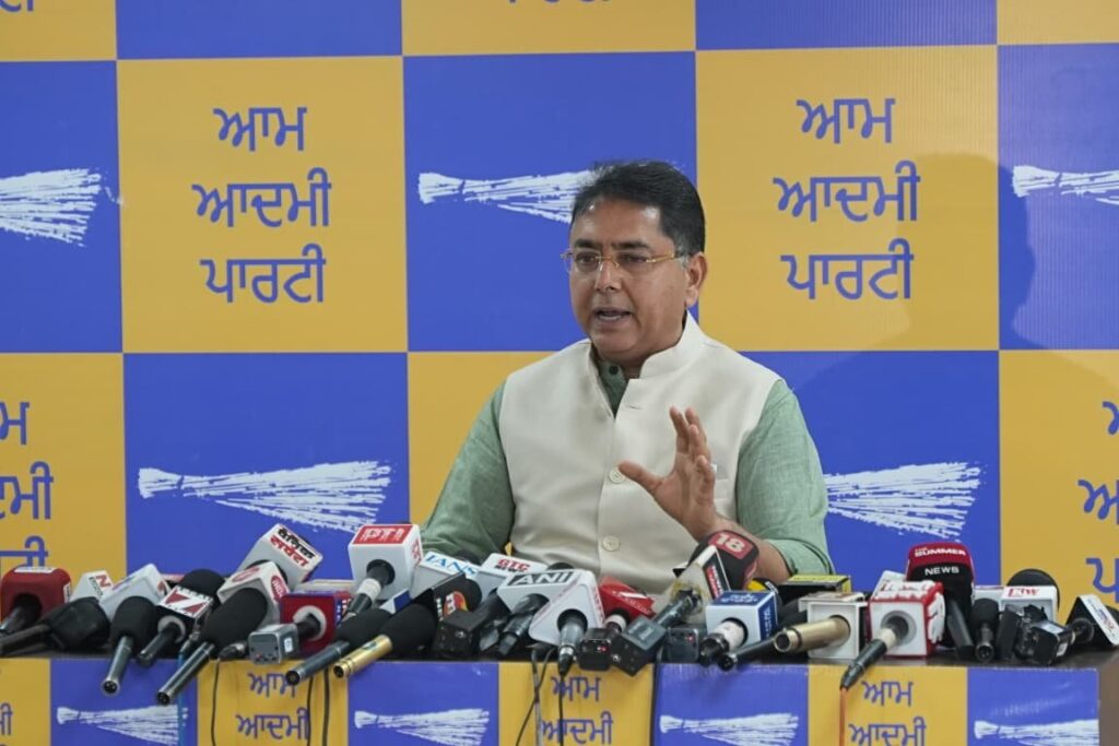 BJP's Thuggery in Municipal Corporation Elections They Consider Themselves Above the Constitution