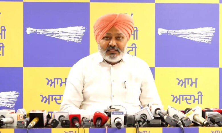 Sanitation Workers Strike Ends Agreement Reached with Government