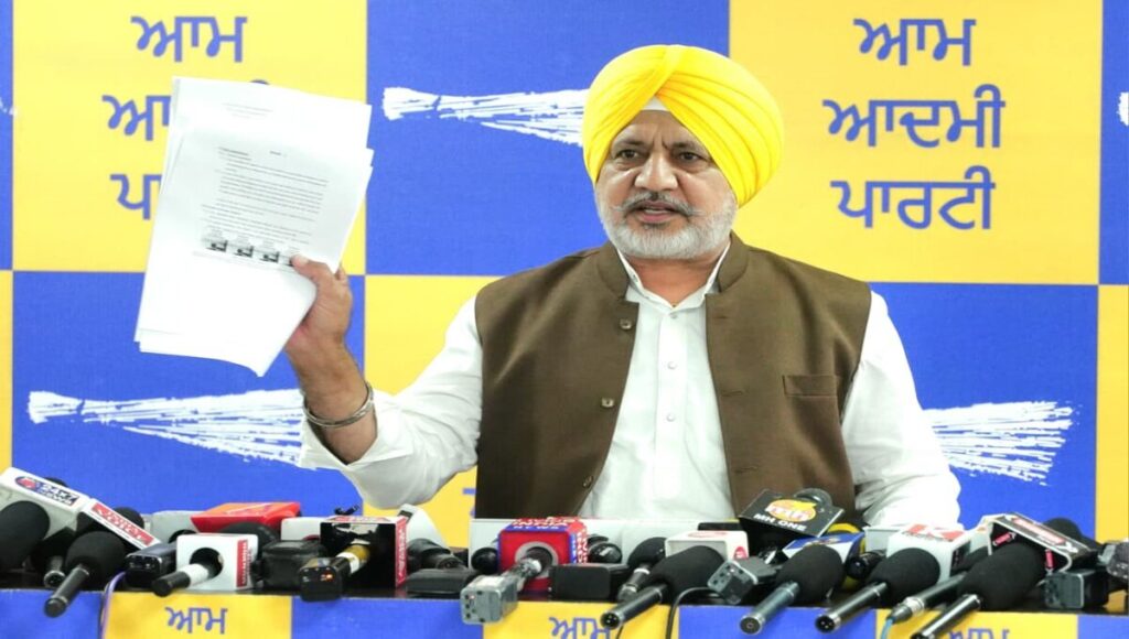 Baltej Pannu attacks the Badal faction over the alleged forensic report.