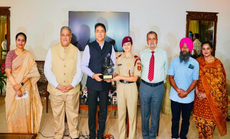 Daughters of Mai Bhago Institute hoisted the flag of Punjab in National Defence Academy