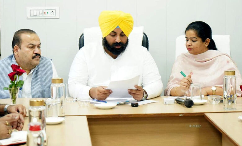 Instructions issued to municipal officials to make Ludhiana pothole-free.