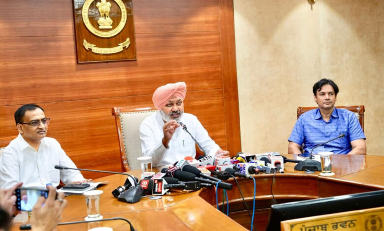 1,279 new government buses to be added in Punjab; bus fleet to increase by 56% Cheema