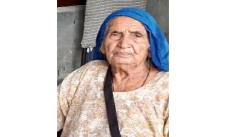 Centenarian women received recognition through the Mawan Dheeyan Satkar Yojana.