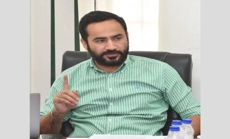 DSP suspended over sanitation workers incident; major decision by Chief Minister Mann.