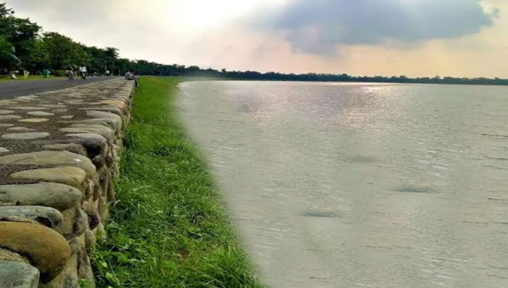 Water level of Sukhna Lake rises floodgates may be opened if heavy rain occurs