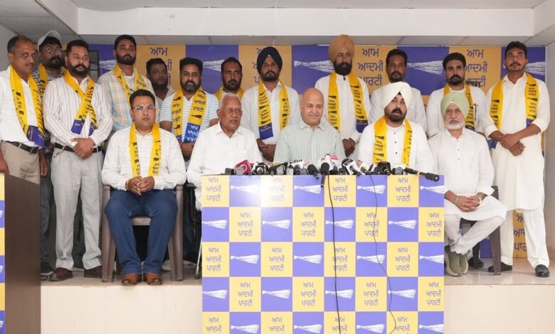 AAP receives a major political response in Punjab; several prominent Congress leaders join the party.
