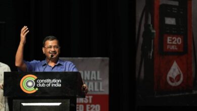 Kejriwal to meet PM with two lakh petitions against E-20 petrol.