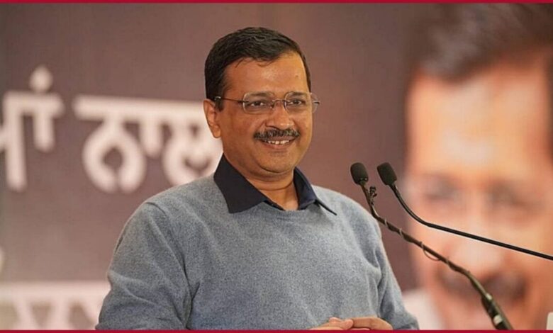AAP's scathing reply to Rahul Gandhi on the Gulzar Singh issue.