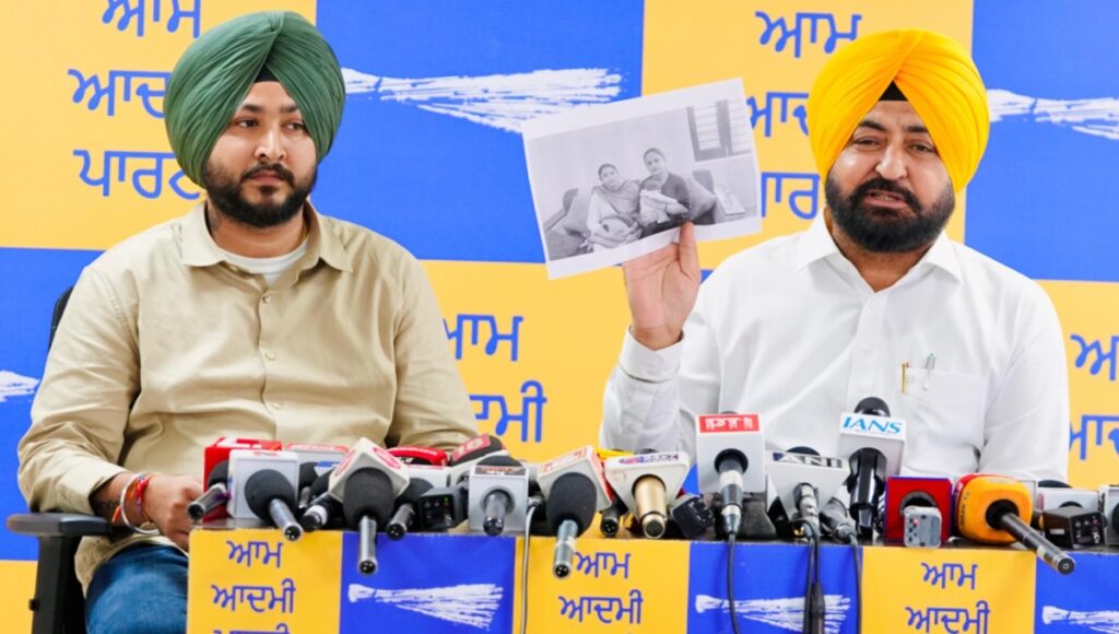Hardeep Mundian hits back at Ravneet Singh Bittu claims.