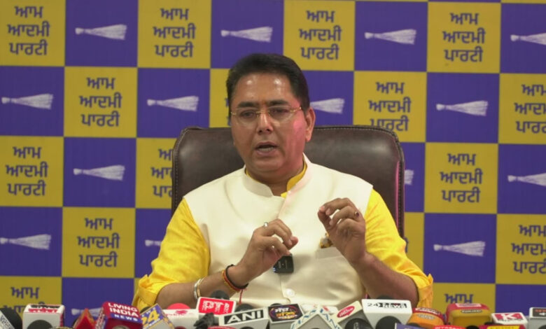 Amrinder Singh Raja Warring’s statement has exposed the Congress Aman Arora
