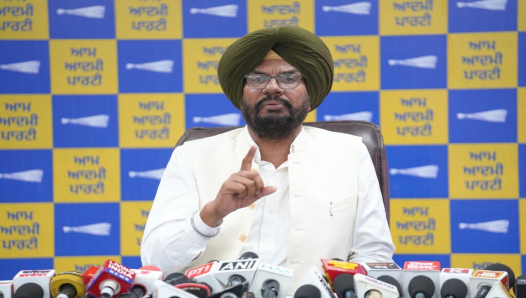 From Daler Mehndi to Bhagwant Mann, Dhaliwal lashes out at the BJP